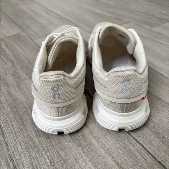 On Cloud 6 Sneakers Pearl/white Sz 9 - Picture 4 of 8